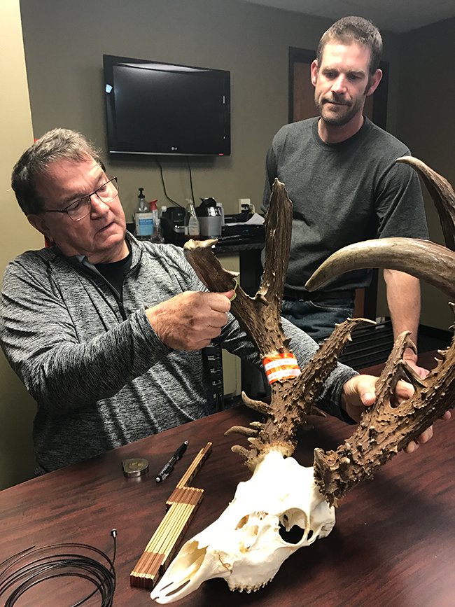 news-3pointbuck-photo1.png
