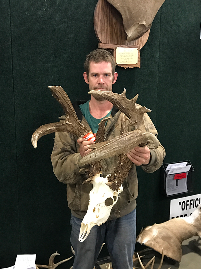 news-3pointbuck-photo2.png