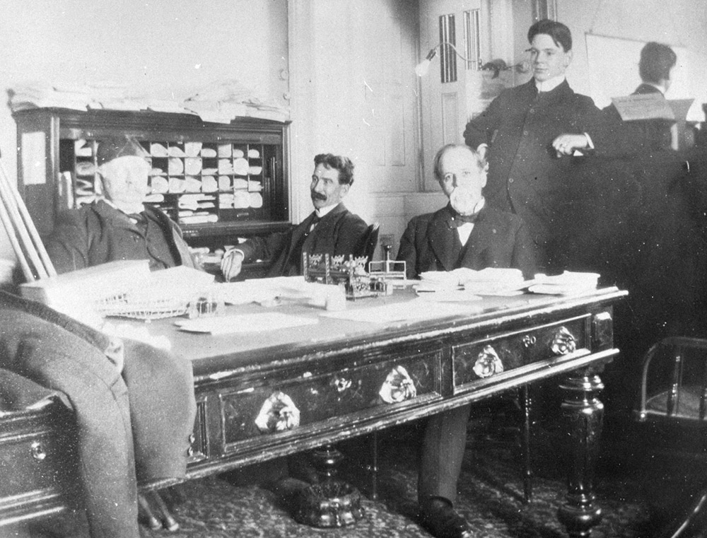 spotlight-lacey-dcoffice1890s.jpg